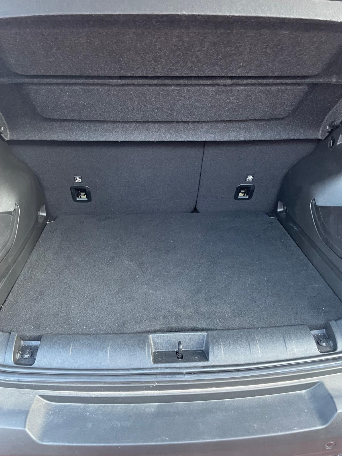 
								Jeep Renegade full									