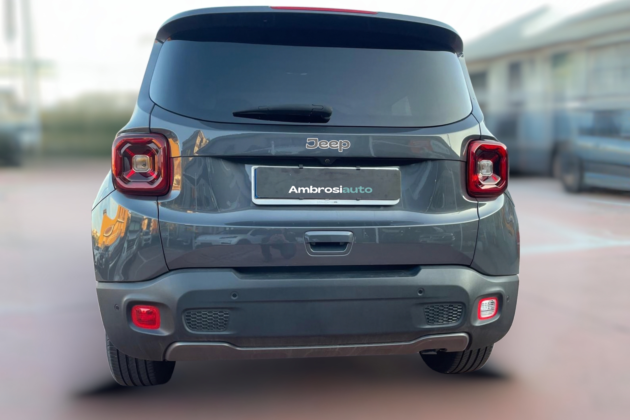 
								Jeep Renegade full									