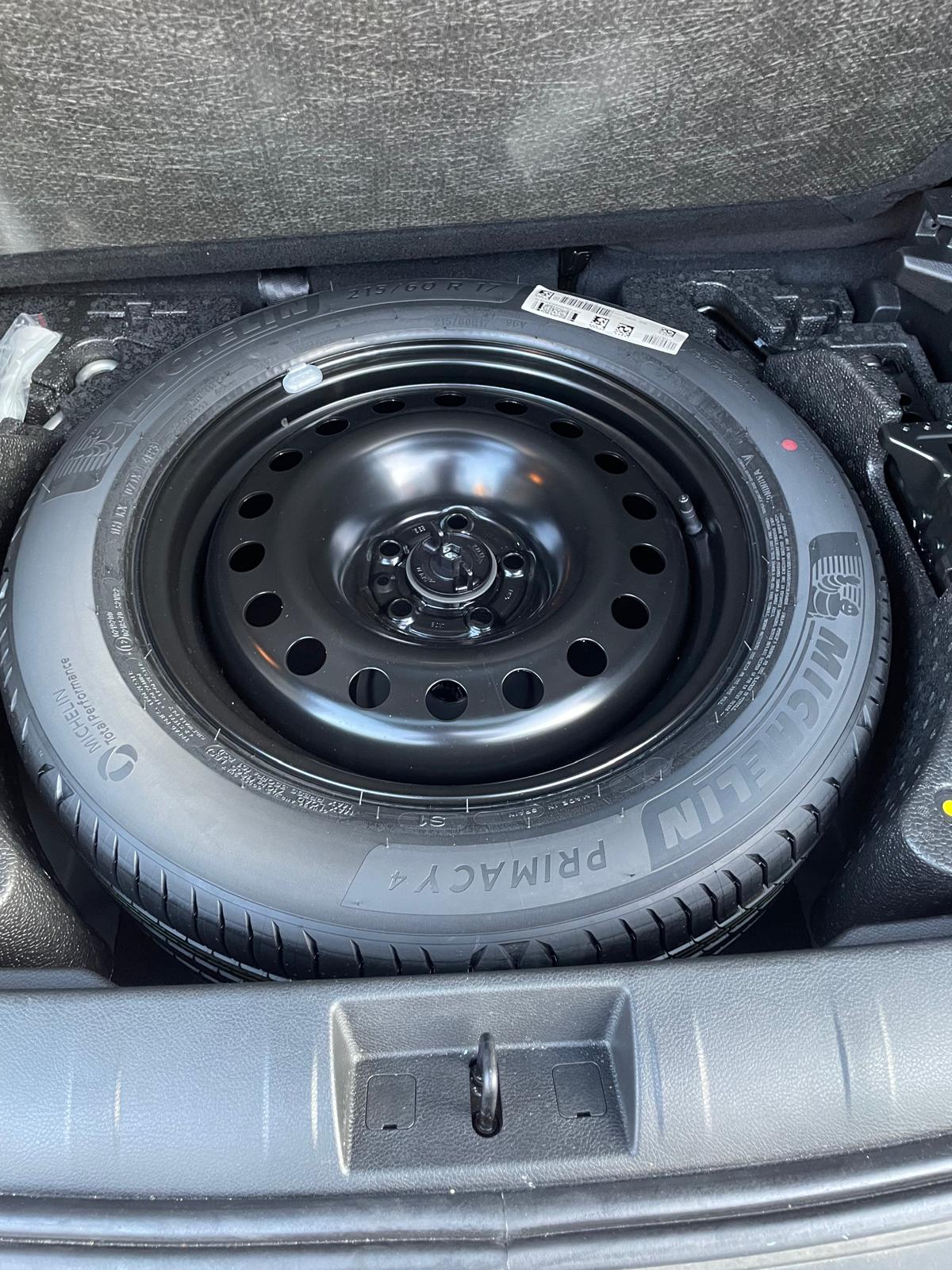 
								Jeep Renegade full									